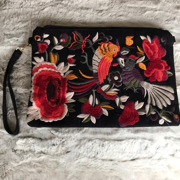 Handbags - EBROIDERED WRIST CLUTCH BRAND NEW